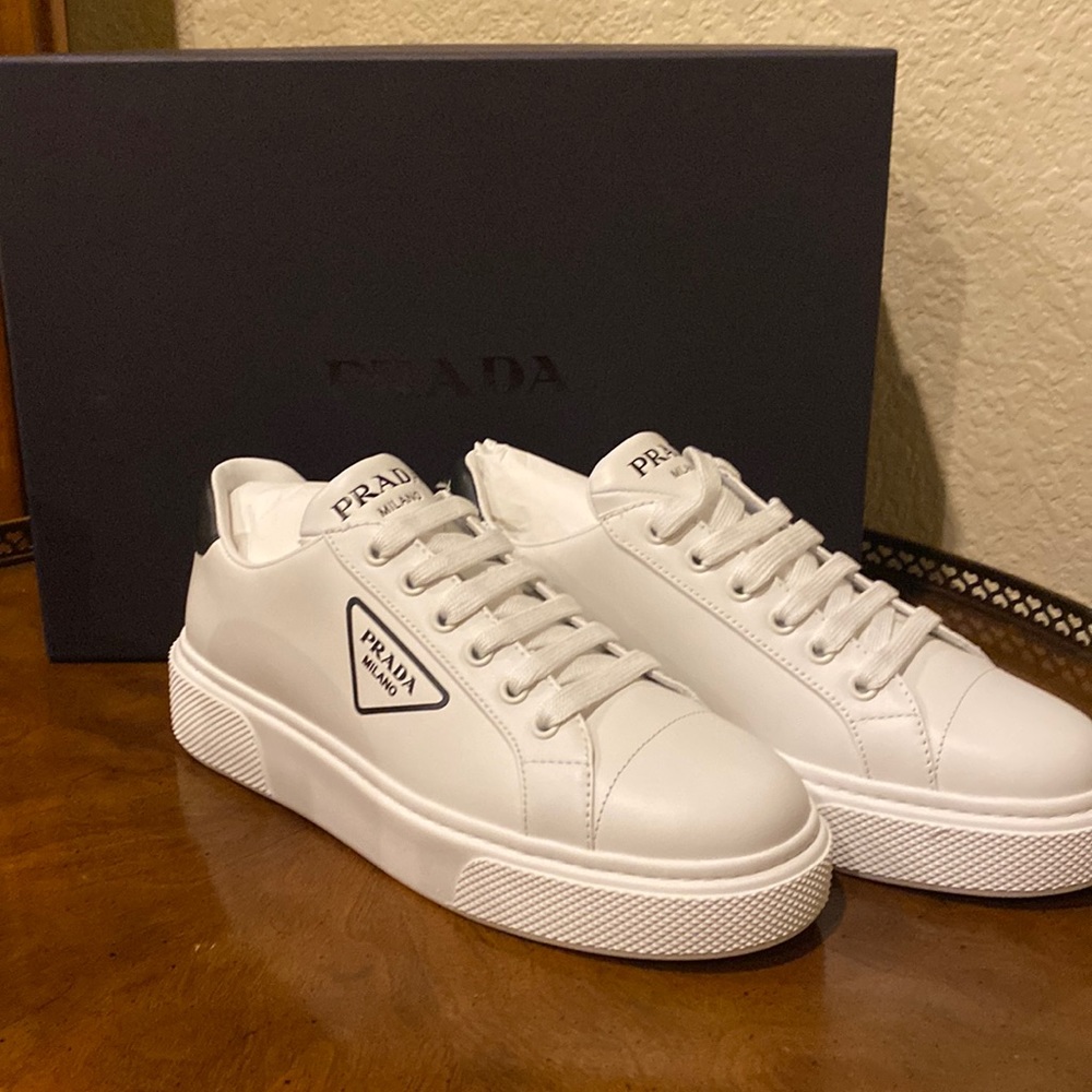 Prada shoes, women a size 37
